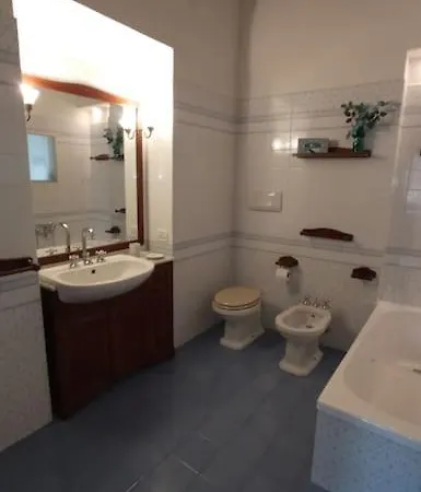 Ferienwohnung Casa In Piazza A Due Passi Dagli Imbarchi E Dal Centro Storico Livorno Exterior foto