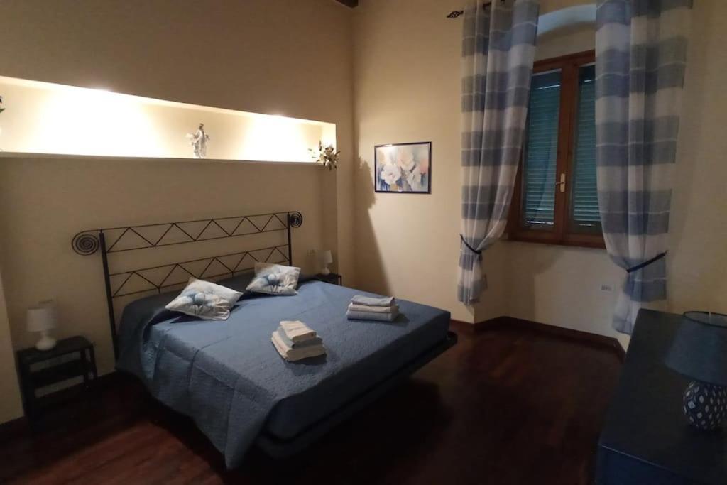 Casa In Piazza A Due Passi Dagli Imbarchi E Dal Centro Storico Apartment *