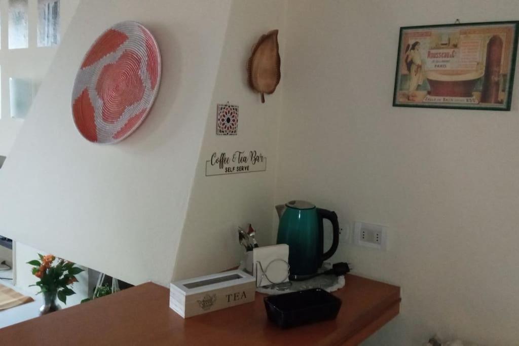 Casa In Piazza A Due Passi Dagli Imbarchi E Dal Centro Storico Apartment *